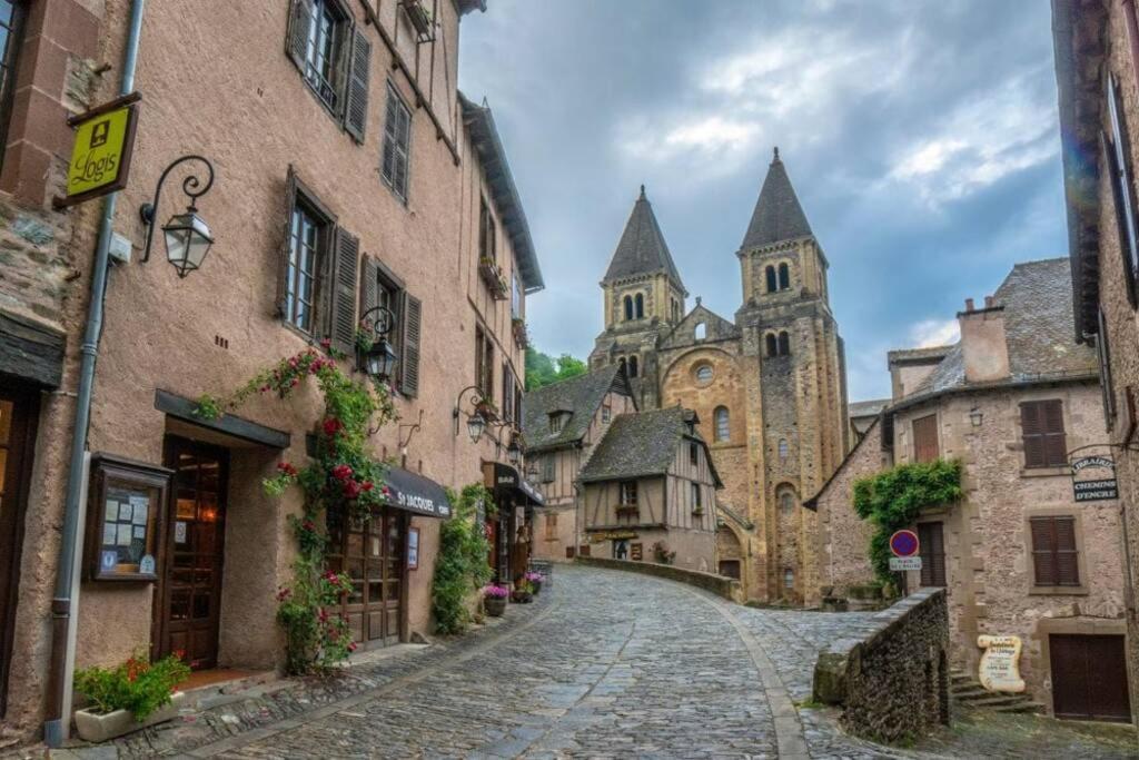 T 2 Dans Village Vacances 3 *** A Saint Geniez 2 Piscines Chauffee Pierrefiche  Eksteriør bilde